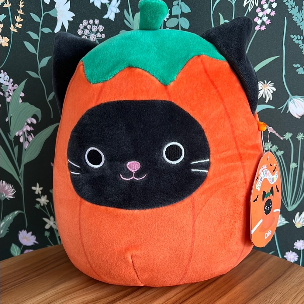 SQUSHMALLOWS Original Calio black cat plush in pumpkin costume! NEW WITH TAGS!